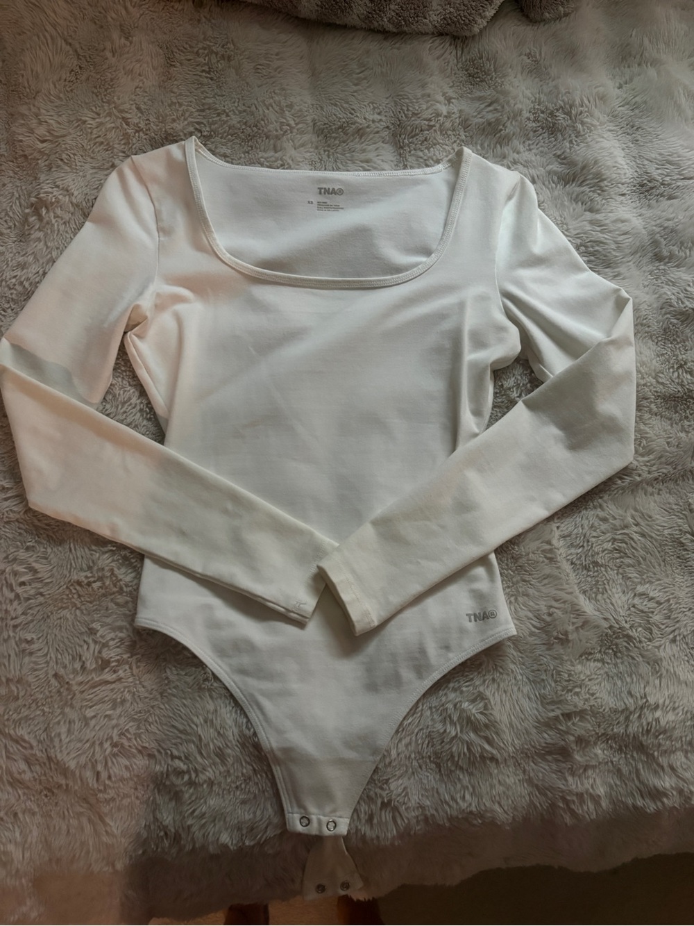 TNA White Long Sleeve Scoop-Neck Bodysuit - Picture 1 of 5